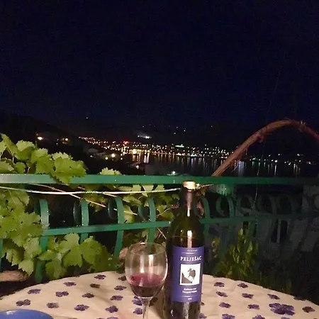 شقة Leo